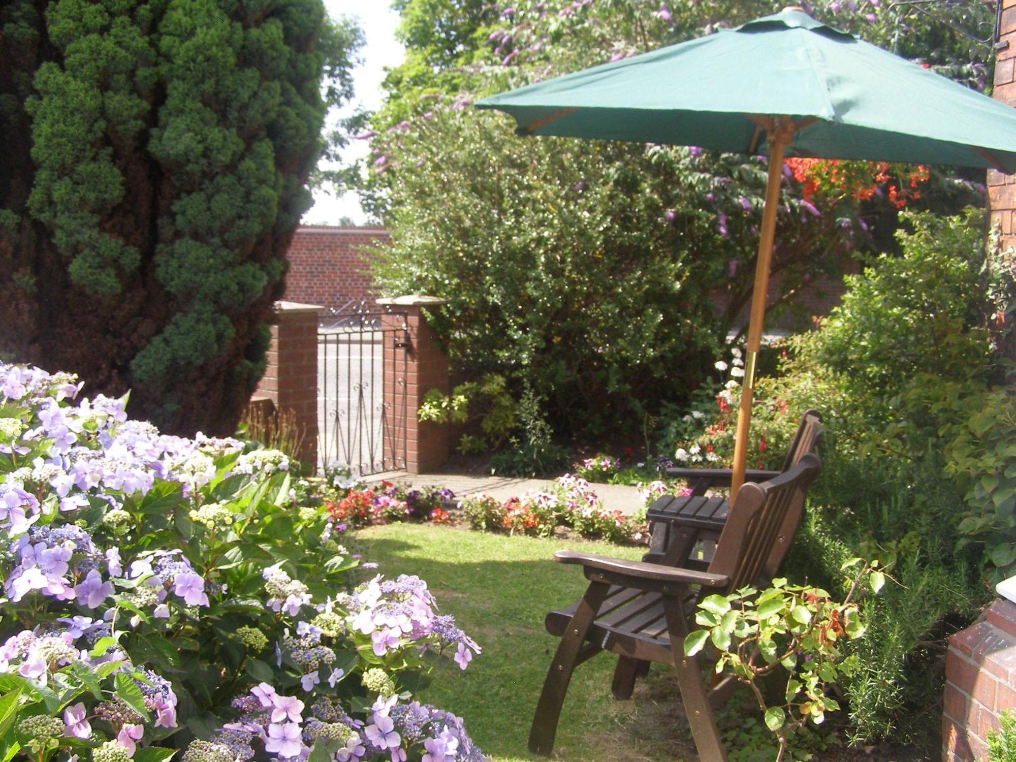 Anton Guest House Bed And Breakfast Shrewsbury Esterno foto