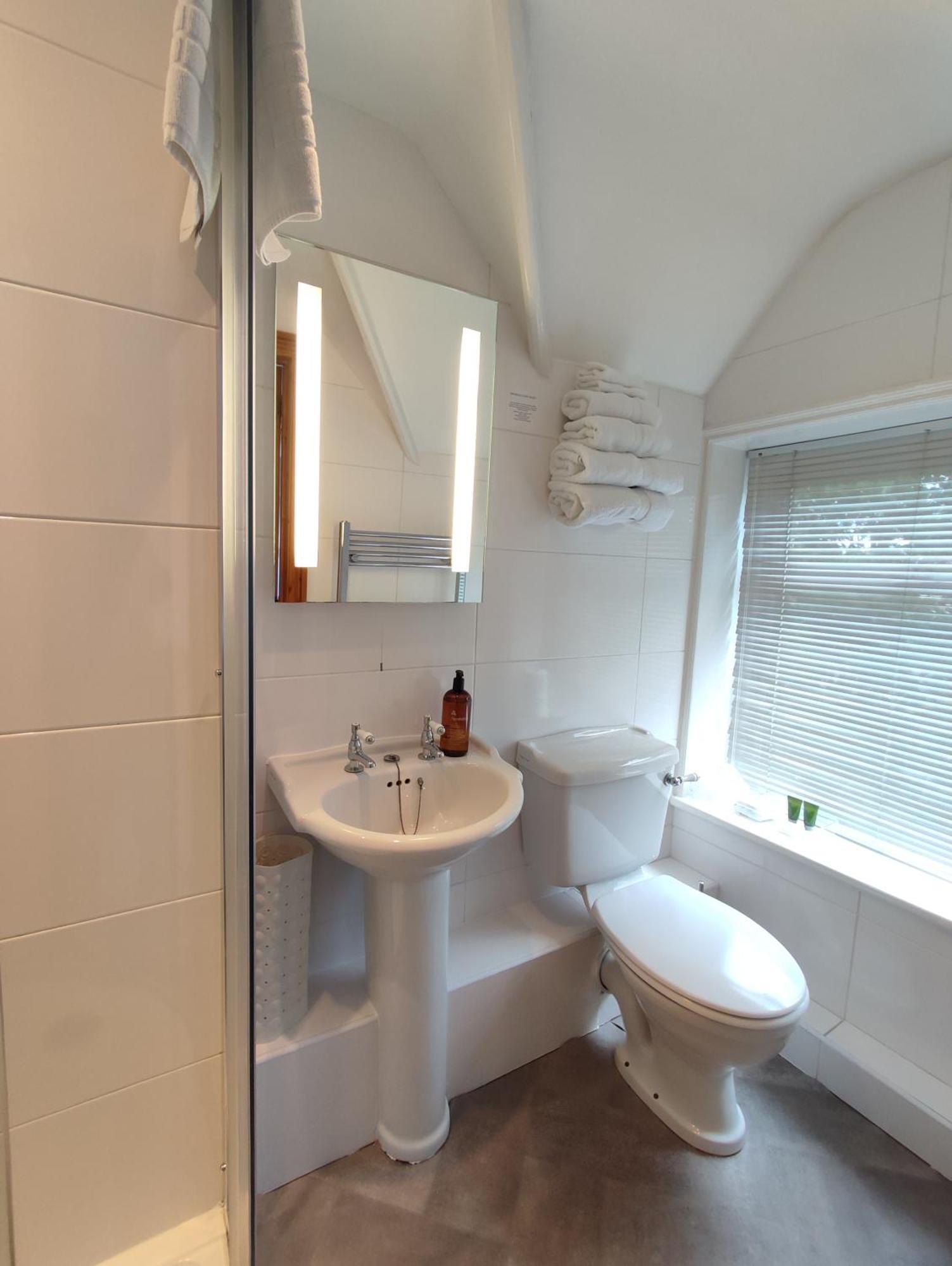Anton Guest House Bed And Breakfast Shrewsbury Esterno foto
