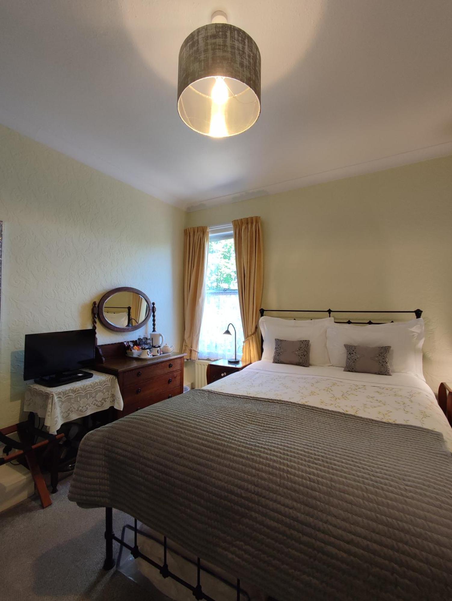 Anton Guest House Bed And Breakfast Shrewsbury Esterno foto