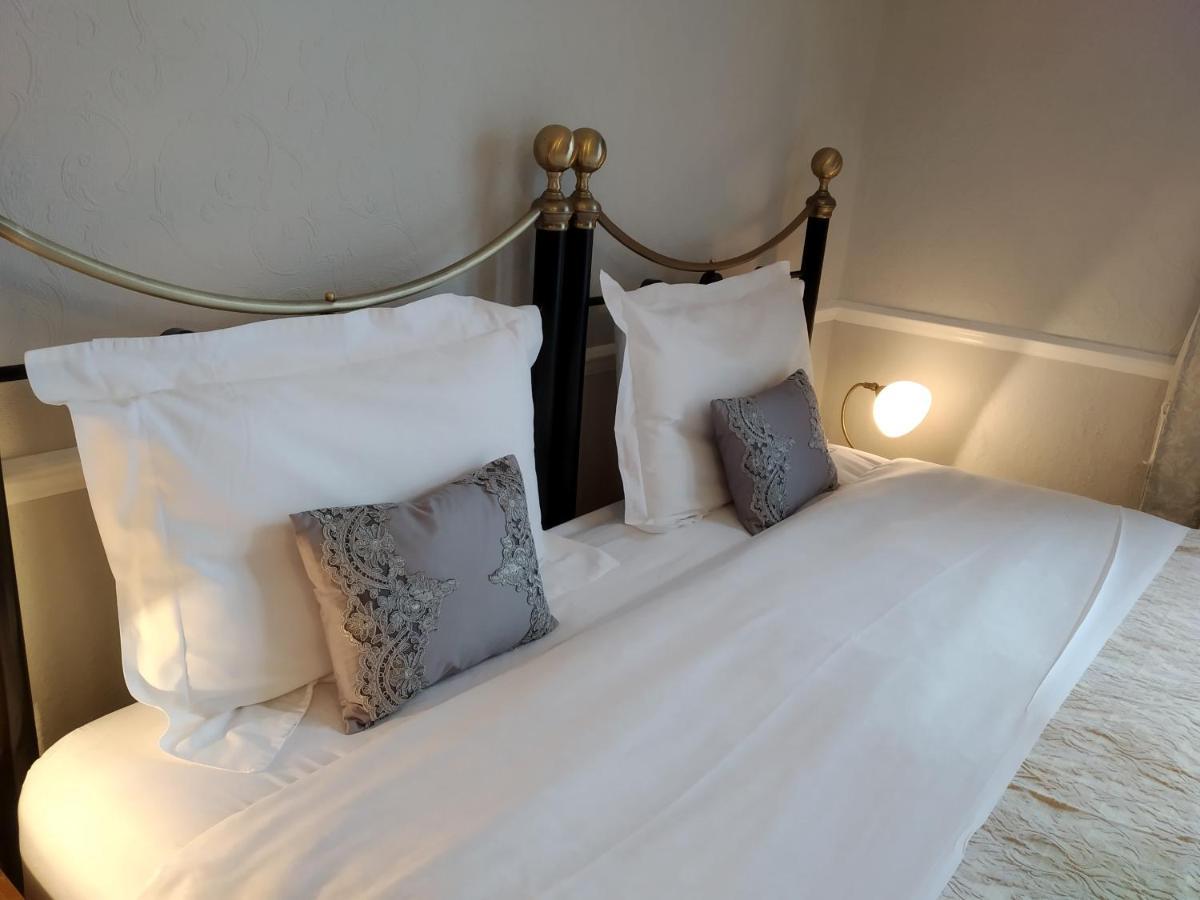 Anton Guest House Bed And Breakfast Shrewsbury Esterno foto