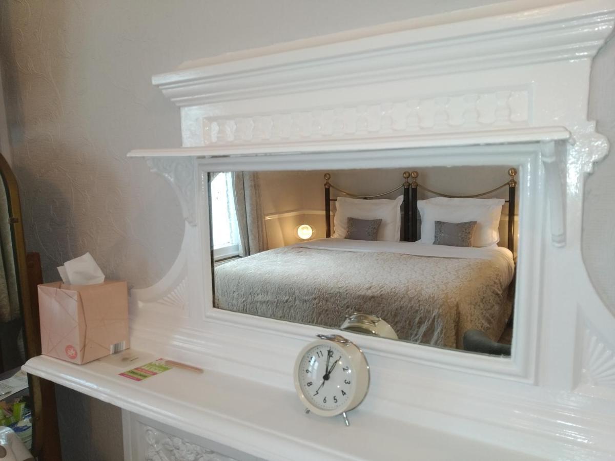 Anton Guest House Bed And Breakfast Shrewsbury Esterno foto